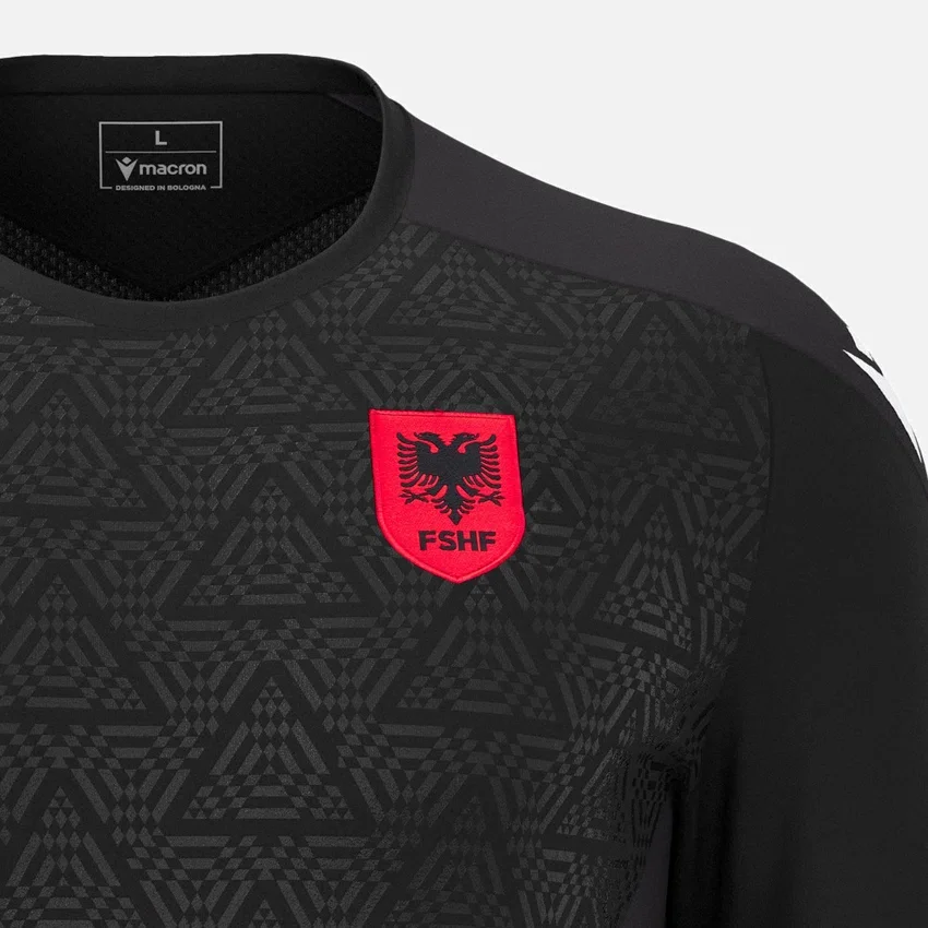 Trainingshemd der albanischen Nationalmannschaft FSHF 2026/27 für Erwachsene Trainingshemd der albanischen Nationalmannschaft FSHF 2026/27 für Erwachsene