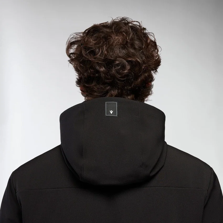 Winterfall – gefütterte, wasserdichte Jacke mit Kapuze Winterfall – gefütterte, wasserdichte Jacke mit Kapuze